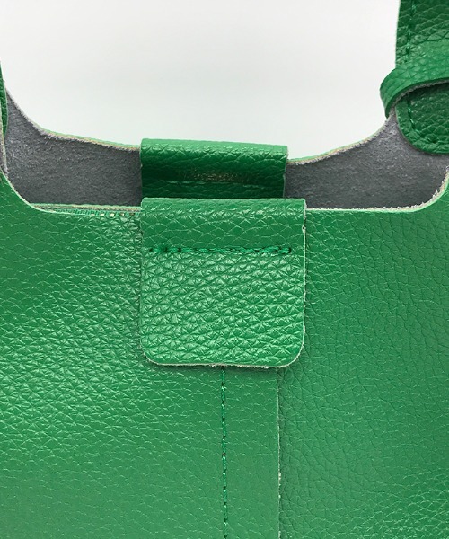 Futier land（フューティアランド）の「スカーフ付きフェイクレザーキューブバッグ（ショルダーバッグ・レディース・ブラック/ブラウン/グリーン・FREE）」の15枚目の写真