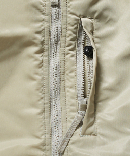 DAIWA PIER39（ダイワピア39）の「【DAIWA PIER39 /ダイワ ピア39】TECH REVERSIBLE MA-1（MA-1・メンズ・カーキ/アイボリー・MEDIUM/LARGE）」の18枚目の写真