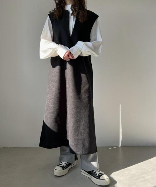 CLEA(クレア)の「サイドスリット入り セミフレアリブ裏起毛レギンスパンツ(レギンス/スパッツ・レディース・ライトグレー/テラコッタ/ブラック/チャコールグレー・FREE)」の1枚目の写真