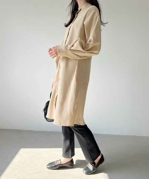 CLEA(クレア)の「サイドスリット入り セミフレアリブ裏起毛レギンスパンツ(レギンス/スパッツ・レディース・ライトグレー/テラコッタ/ブラック/チャコールグレー・FREE)」の2枚目の写真