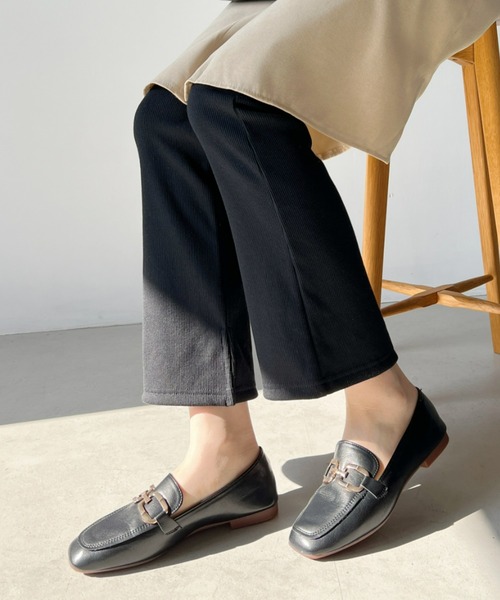 CLEA(クレア)の「サイドスリット入り セミフレアリブ裏起毛レギンスパンツ(レギンス/スパッツ・レディース・ライトグレー/テラコッタ/ブラック/チャコールグレー・FREE)」の9枚目の写真