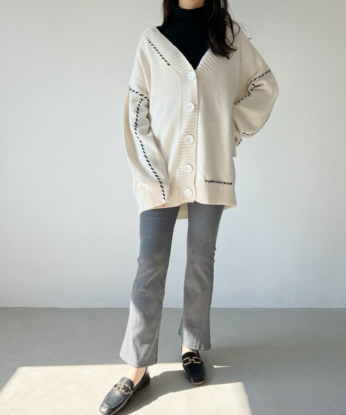 CLEA(クレア)の「サイドスリット入り セミフレアリブ裏起毛レギンスパンツ(レギンス/スパッツ・レディース・ライトグレー/テラコッタ/ブラック/チャコールグレー・FREE)」の15枚目の写真