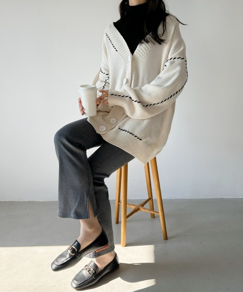 CLEA(クレア)の「サイドスリット入り セミフレアリブ裏起毛レギンスパンツ(レギンス/スパッツ・レディース・ライトグレー/テラコッタ/ブラック/チャコールグレー・FREE)」の6枚目の写真