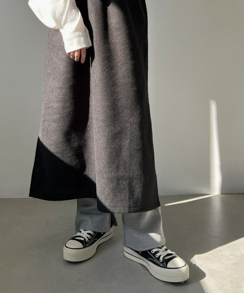 CLEA(クレア)の「サイドスリット入り セミフレアリブ裏起毛レギンスパンツ(レギンス/スパッツ・レディース・ライトグレー/テラコッタ/ブラック/チャコールグレー・FREE)」の13枚目の写真