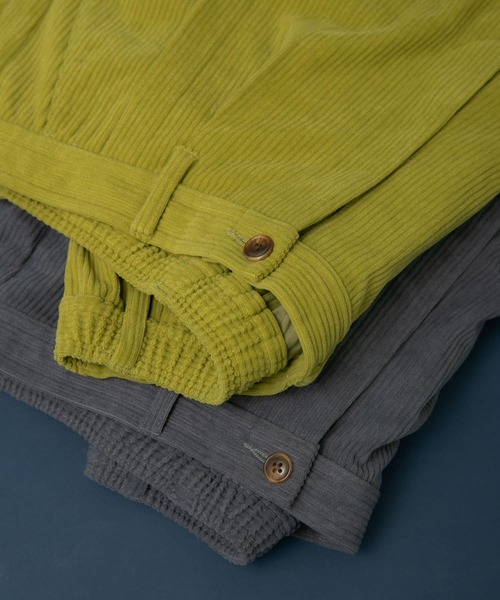 SENSE OF PLACE by URBAN RESEARCH(センスオブプレイスバイアーバンリサーチ)の「コーデュロイタックワイドパンツ(その他パンツ・メンズ・ブラウン/オリーブ/ブルー/ブラック・LARGE/MEDIUM)」の1枚目の写真