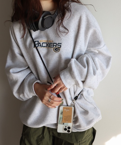 NBA/NFL/NHL/MLB（エヌビーエーエヌエフエルエヌエイチエルエムエルビー）の「GREEN BAY PACKERS NFL チームロゴ刺繍スウェットトレーナー（スウェット・レディース・グリーン/オートミール・M/L）」の3枚目の写真