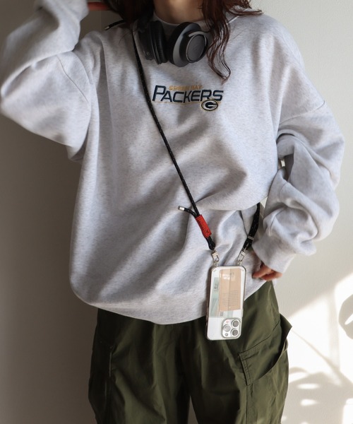 NBA/NFL/NHL/MLB（エヌビーエーエヌエフエルエヌエイチエルエムエルビー）の「GREEN BAY PACKERS NFL チームロゴ刺繍スウェットトレーナー（スウェット・レディース・グリーン/オートミール・M/L）」の4枚目の写真