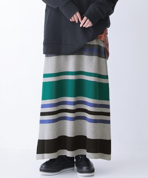 osharewalker（オシャレウォーカー）の「【廃盤】『マルチボーダー柄ニットスカート』（スカート・レディース・杢グレー/パープル・2/1）」の2枚目の写真