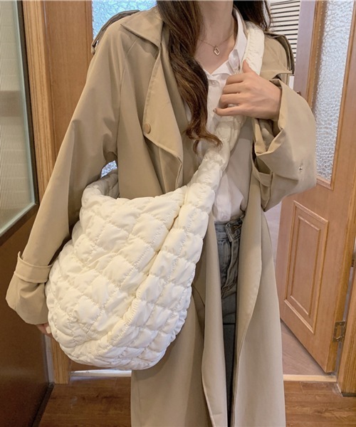 HALEY PESCA（ヘーリーペスカ）の「HALEY PESCA/大容量ボリュームショルダーバッグ（ショルダーバッグ・レディース・ホワイト/ブラック・FREE）」の10枚目の写真