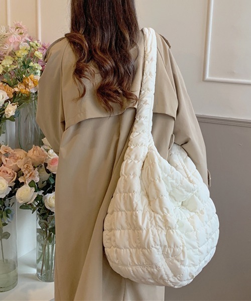 HALEY PESCA（ヘーリーペスカ）の「HALEY PESCA/大容量ボリュームショルダーバッグ（ショルダーバッグ・レディース・ホワイト/ブラック・FREE）」の13枚目の写真