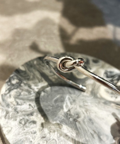Jouete ゴールド ノットデザイン バングル BANGLE（バングル） ｜ Jouete | ジュエッテ 公式サイト