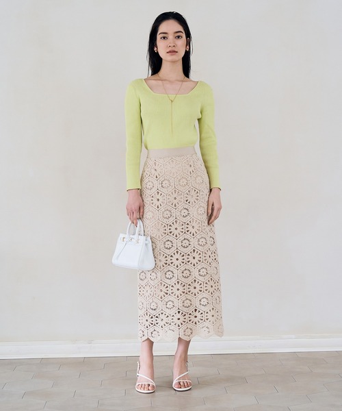 ROPE'（ロペ）の「カットワークフラワーレースタイトスカート/セットアップ対応（スカート・レディース・ブラック/キナリ・38）」の3枚目の写真