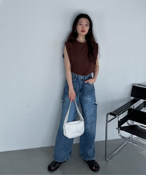 feepur(フェピュール)の「ショルダータックタンクトップ(タンクトップ・レディース・ブラック/オフホワイト/ブラウン/オートミール・MEDIUM)」の15枚目の写真