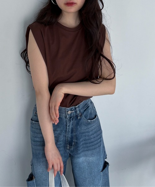 feepur(フェピュール)の「ショルダータックタンクトップ(タンクトップ・レディース・ブラック/オフホワイト/ブラウン/オートミール・MEDIUM)」の19枚目の写真