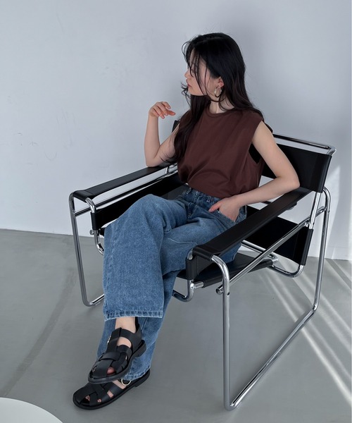 feepur(フェピュール)の「ショルダータックタンクトップ(タンクトップ・レディース・ブラック/オフホワイト/ブラウン/オートミール・MEDIUM)」の21枚目の写真