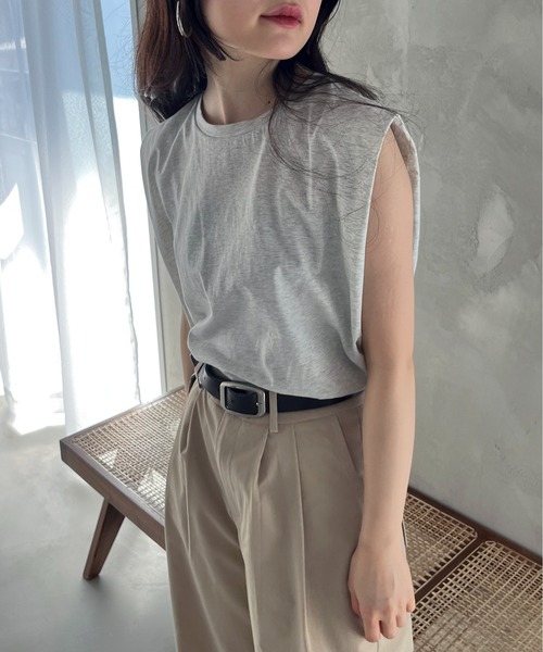 feepur(フェピュール)の「ショルダータックタンクトップ(タンクトップ・レディース・ブラック/オフホワイト/ブラウン/オートミール・MEDIUM)」の5枚目の写真