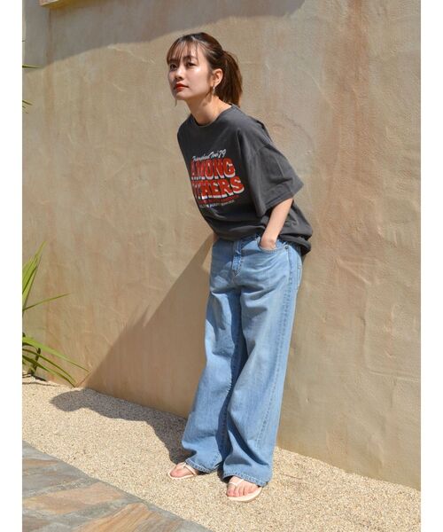 Ungrid(アングリッド)の「ツアーロゴルーズTee(Tシャツ/カットソー・レディース・オフホワイト/オレンジ/ブルー/チャコールグレー/イエロー・FREE)」の7枚目の写真