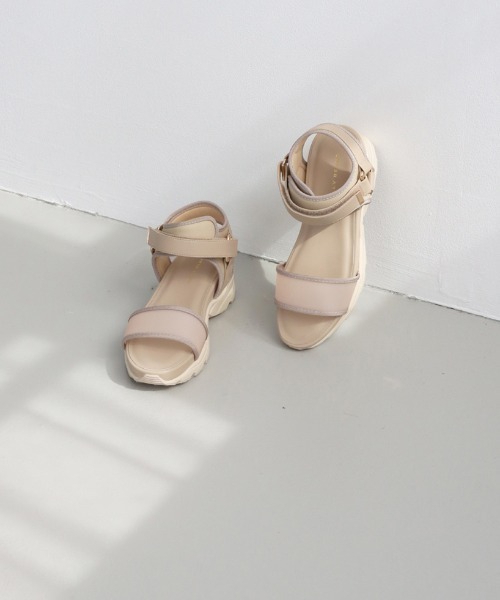 JELLY BEANS（ジェリービーンズ）の「スモークフィルムベルトスポーツサンダル(217-10282)JELLY BEANS(ジェリービーンズ)（サンダル・レディース・ホワイト/ブラック/ベージュ・M/L/S）」の4枚目の写真