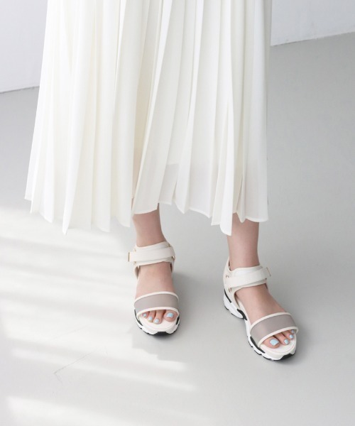 JELLY BEANS（ジェリービーンズ）の「スモークフィルムベルトスポーツサンダル(217-10282)JELLY BEANS(ジェリービーンズ)（サンダル・レディース・ホワイト/ブラック/ベージュ・M/L/S）」の8枚目の写真