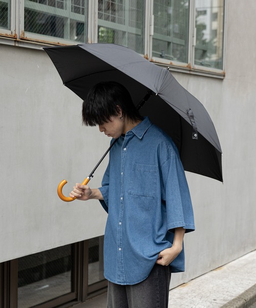 COLONY 2139（コロニートゥーワンスリーナイン）の「UV無地コーティング傘（長傘・メンズ・ダークグレー/ブラック/ネイビー・FREE）」の14枚目の写真