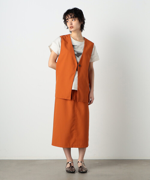COMME CA ISM(コムサイズム)の「【セットアップ対応】ジレ(ベスト・レディース・オレンジ/キャメル/アイボリー・MEDIUM/LARGE)」の9枚目の写真