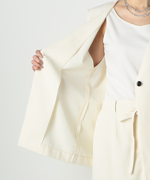 COMME CA ISM(コムサイズム)の「【セットアップ対応】ジレ(ベスト・レディース・オレンジ/キャメル/アイボリー・MEDIUM/LARGE)」の21枚目の写真