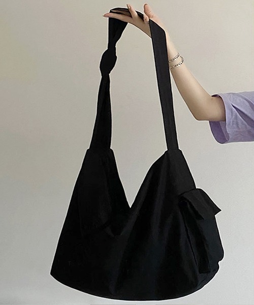 fd style(エフディ スタイル)の「サイドポケット ビッグキャンバスショルダーバッグ(ショルダーバッグ・レディース・ホワイト/Black・FREE)」の4枚目の写真