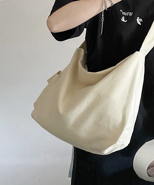 fd style(エフディ スタイル)の「サイドポケット ビッグキャンバスショルダーバッグ(ショルダーバッグ・レディース・ホワイト/Black・FREE)」の5枚目の写真