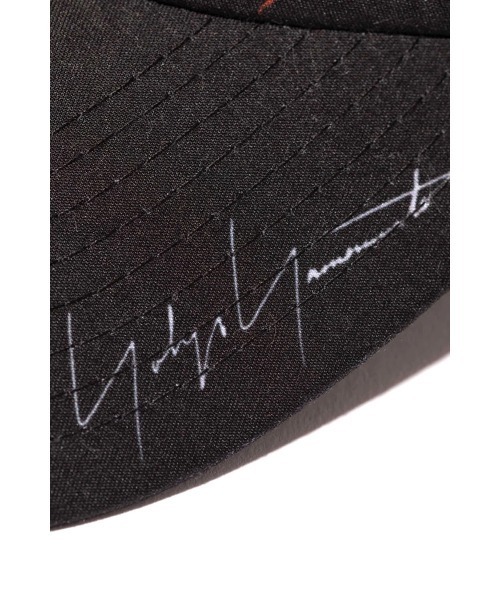 Yohji Yamamoto（ヨウジヤマモト）の「FLOWER LOGO CAP（キャップ・メンズ・ブラック・ONE SIZE）」の7枚目の写真