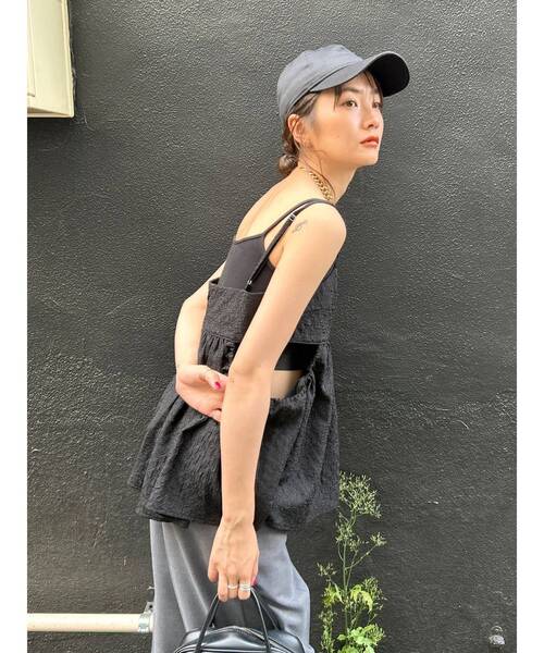 Ungrid（アングリッド）の「サイドオープンジャカードキャミ（シャツ/ブラウス・レディース・オフホワイト/グリーン/ブラック・FREE）」の6枚目の写真