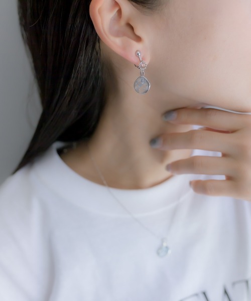 ear PAPILLONNER(イアパピヨネ)の「《WEB限定》クリスタルエポイヤリング(イヤリング・レディース・シルバー/ゴールド・FREE)」の6枚目の写真