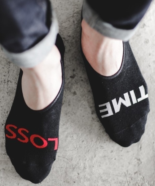 ROYAL FLASH(ロイヤルフラッシュ)の「NAVY ROOTS/ネイビールーツ /LOSS TIME(ソックス/靴下・メンズ・ブラック/ホワイト/レッド・F)」の2枚目の写真