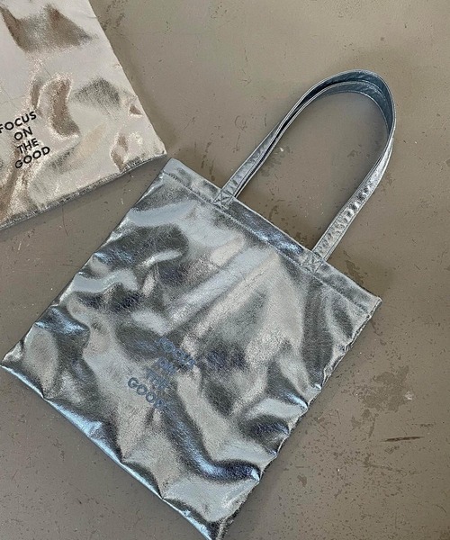 LOWRYS FARM(ローリーズファーム)の「ロゴトートBAG 965748(トートバッグ・レディース・シルバー/ブルー/アイボリー/ブラック/オレンジ/シルバー系その他/グリーン/シルバー系その他2/ブルー系その他・FREE)」の5枚目の写真