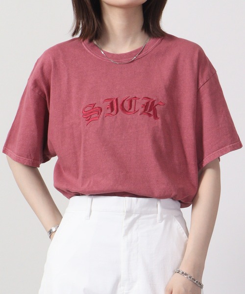MODISH GAZE（モディシュガゼ）の「MODISH GAZE ピグメントSICK刺繍Tシャツ 半袖（Tシャツ/カットソー・メンズ・スミクロ/オリーブ/ホワイト/バーガンディー・L/M/XL）」の4枚目の写真