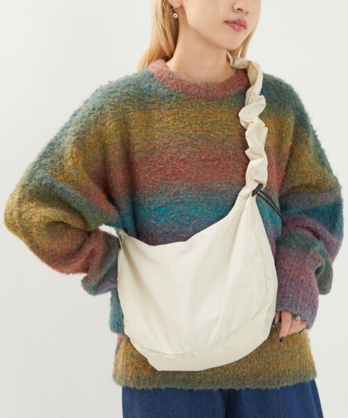 FREAK'S STORE（フリークスストア）の「限定展開　ギャザー ショルダーバッグ（ショルダーバッグ・レディース・オリーブ/ブラック/ナチュラル・ONE SIZE）」の5枚目の写真