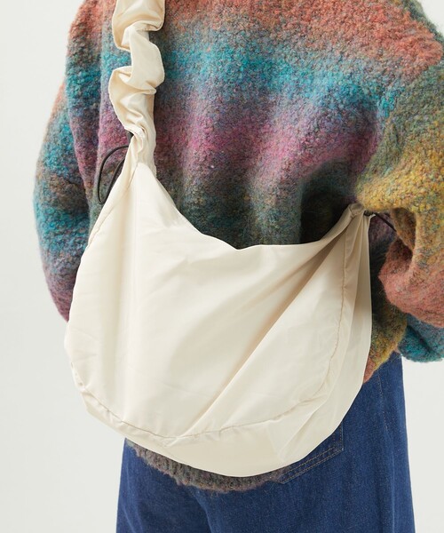 FREAK'S STORE（フリークスストア）の「限定展開　ギャザー ショルダーバッグ（ショルダーバッグ・レディース・オリーブ/ブラック/ナチュラル・ONE SIZE）」の7枚目の写真