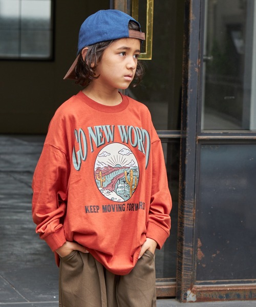 PAIRMANON STREET（ペアマノンストリート）の「【PAIRMANON STREET】【かぞくおそろい】ビッグシルエット 長袖プリントTシャツ（Tシャツ/カットソー・キッズ・ホワイト系その他2/ブラック系その他4/パープル系その他/ブラック系その他3/レッド系その他/グリーン系その他3/ブルー系その他/ホワイト系その他/ベージュ系その他2/マスタード/ブルー系その他2/ブラック系その他/ブラック系その他2/ベージュ系その他/ブルー系その他3/テラコッタ/グリーン系その他/オレンジ系その他/イエロー系その他/グリーン系その他2・90/150/130/140/100/110/120）」の9枚目の写真