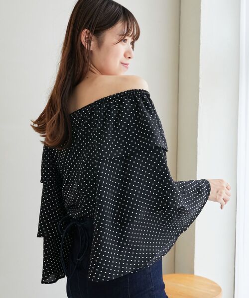 MAJESTIC LEGON(マジェスティックレゴン)の「フレアーフリルスリーブブラウス(シャツ/ブラウス・レディース・ブラック/A/ホワイト系その他2・MEDIUM)」の11枚目の写真