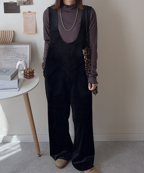 nissen（ニッセン）の「細リブハイネックカットソートップス（Tシャツ/カットソー・レディース・ホワイト×ブラック/ブラウン系/ネイビー/オフホワイト/コーラル/サックスブルー/ブラック/ライトグレー/グリーン系/ネイビー×ホワイト・LL/S/L/M/3L）」の5枚目の写真