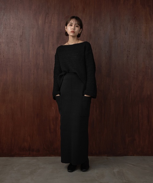 Amiur(エミレ)の「loosely wave knit / ルースリーウェーブニット(ニット/セーター・レディース・アイボリー/キャメル/ブラック・FREE)」の2枚目の写真