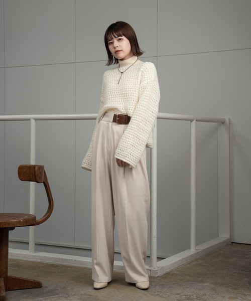 Amiur(エミレ)の「loosely wave knit / ルースリーウェーブニット(ニット/セーター・レディース・アイボリー/キャメル/ブラック・FREE)」の5枚目の写真