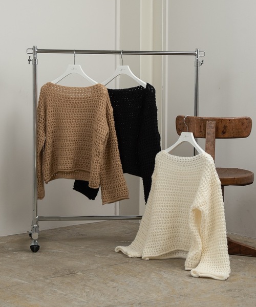 Amiur(エミレ)の「loosely wave knit / ルースリーウェーブニット(ニット/セーター・レディース・アイボリー/キャメル/ブラック・FREE)」の13枚目の写真