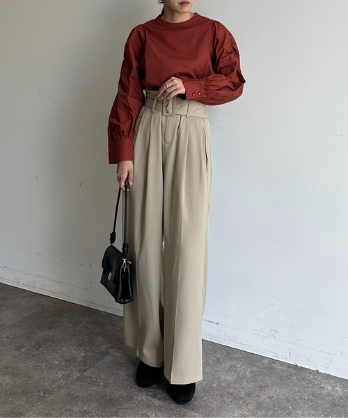 Thevon(ゼボン)の「シャーリングパワショルブラウス(シャツ/ブラウス・レディース・カーキ/オフホワイト/レッド系その他/ブラック・FREE)」の19枚目の写真