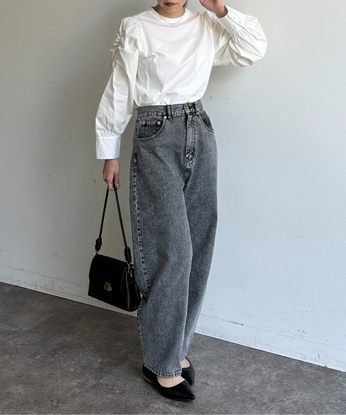 Thevon(ゼボン)の「シャーリングパワショルブラウス(シャツ/ブラウス・レディース・カーキ/オフホワイト/レッド系その他/ブラック・FREE)」の9枚目の写真