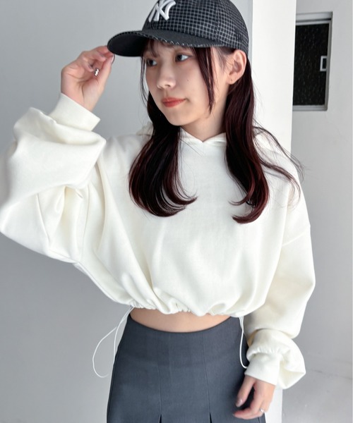 EPIMI E'PIMMY(エピミエピミー)の「刺繍ロゴドロストパーカー(パーカー・レディース・オートミール/オフホワイト/ブラック・MEDIUM)」の1枚目の写真