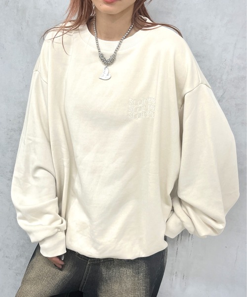 WHO'S WHO gallery（フーズフーギャラリー）の「【SLOPPY/スロッピー】ピグメントクルースウェット（スウェット・レディース・チャコールグレー/ホワイト/ネイビー・FREE）」の2枚目の写真