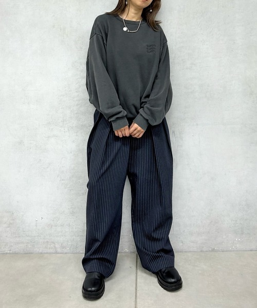 WHO'S WHO gallery（フーズフーギャラリー）の「【SLOPPY/スロッピー】ピグメントクルースウェット（スウェット・レディース・チャコールグレー/ホワイト/ネイビー・FREE）」の9枚目の写真