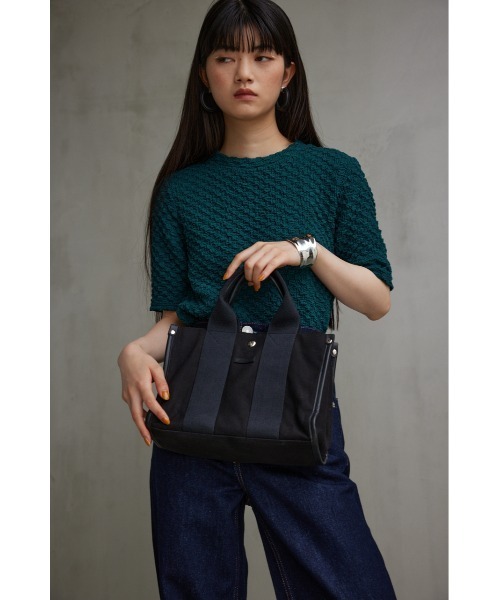 AZUL by moussy(アズールバイマウジー)の「スクエアキャンバストートバッグ(トートバッグ・メンズ・ブラック/オフホワイト・FREE)」の12枚目の写真