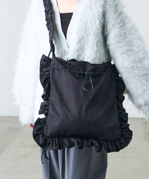 CIAOPANIC TYPY（チャオパニックティピー）の「フリルギャザー2WAYBAG（ショルダーバッグ・レディース・シャンパン/ピンク/ブラック/シルバー・ONE SIZE）」の6枚目の写真