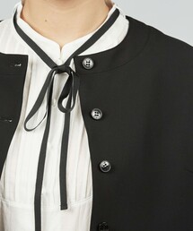 To b. by agnes b.（トゥービーバイアニエスベー）の「ノーカラー